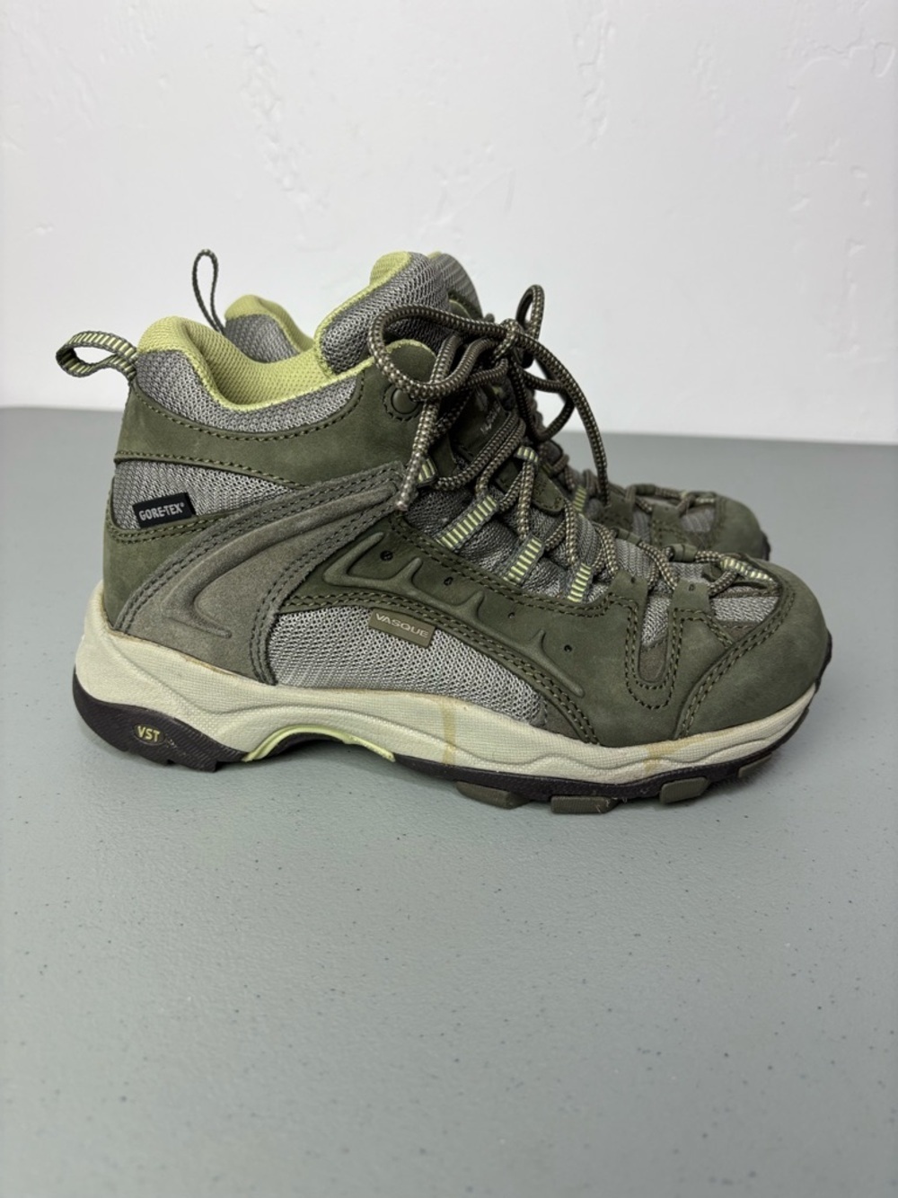 Vasque Women's Hiking Boots Size 6.5M 7391 Leather Upper Olive Green Outdoor